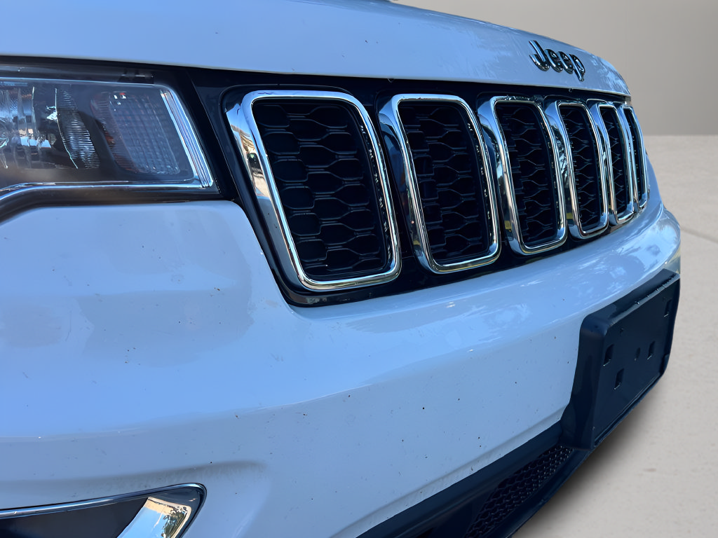 Used 2019 Jeep Grand Cherokee Laredo AWD/4WD image 30
