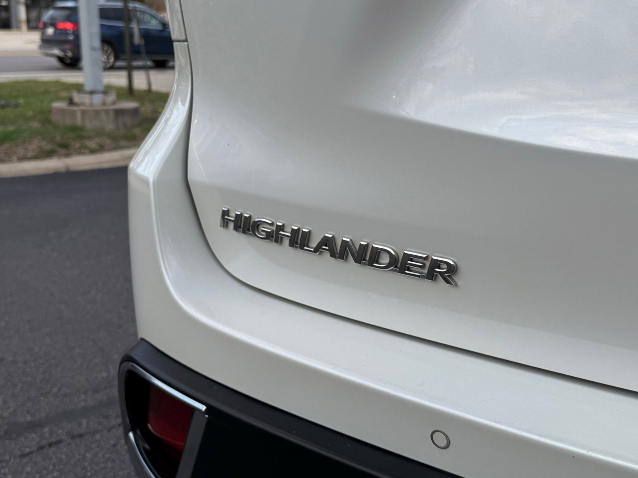 Used 2019 Toyota Highlander Limited AWD/4WD image 9