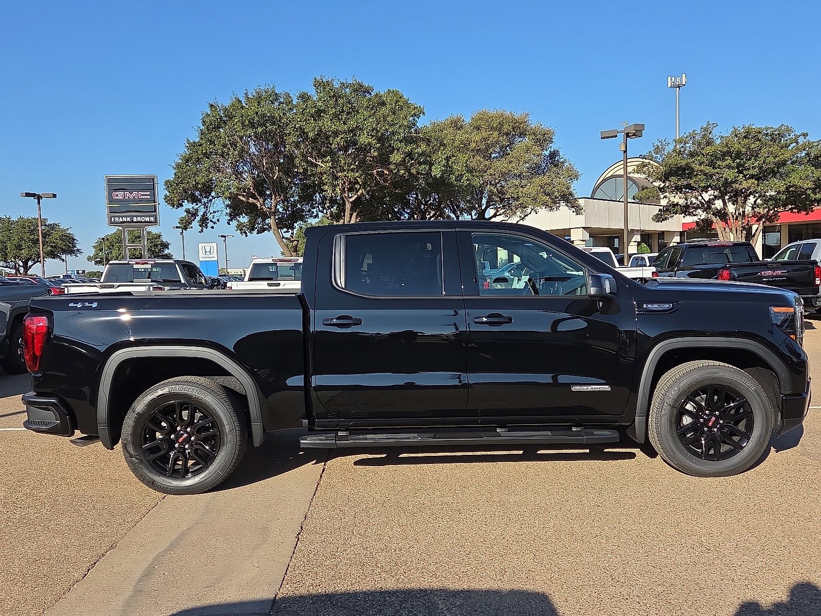 New 2026 GMC Sierra 1500 Elevation w/ Elevation Premium Package image 4