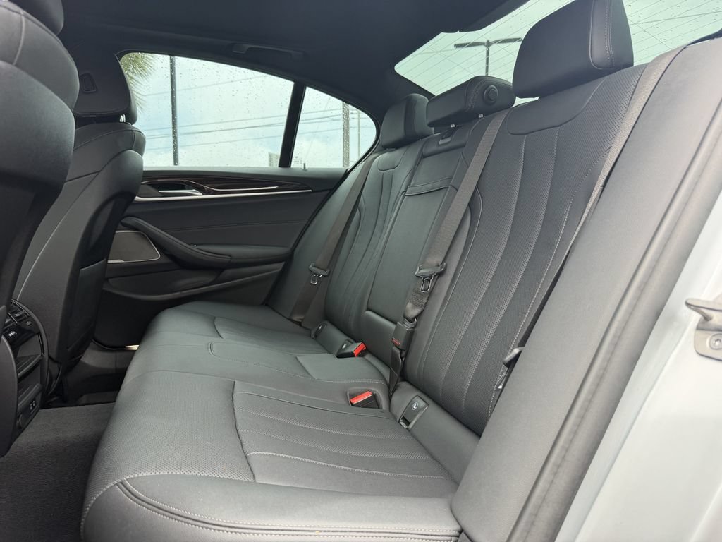 Used 2021 BMW 540i w/ Premium Package RWD image 22