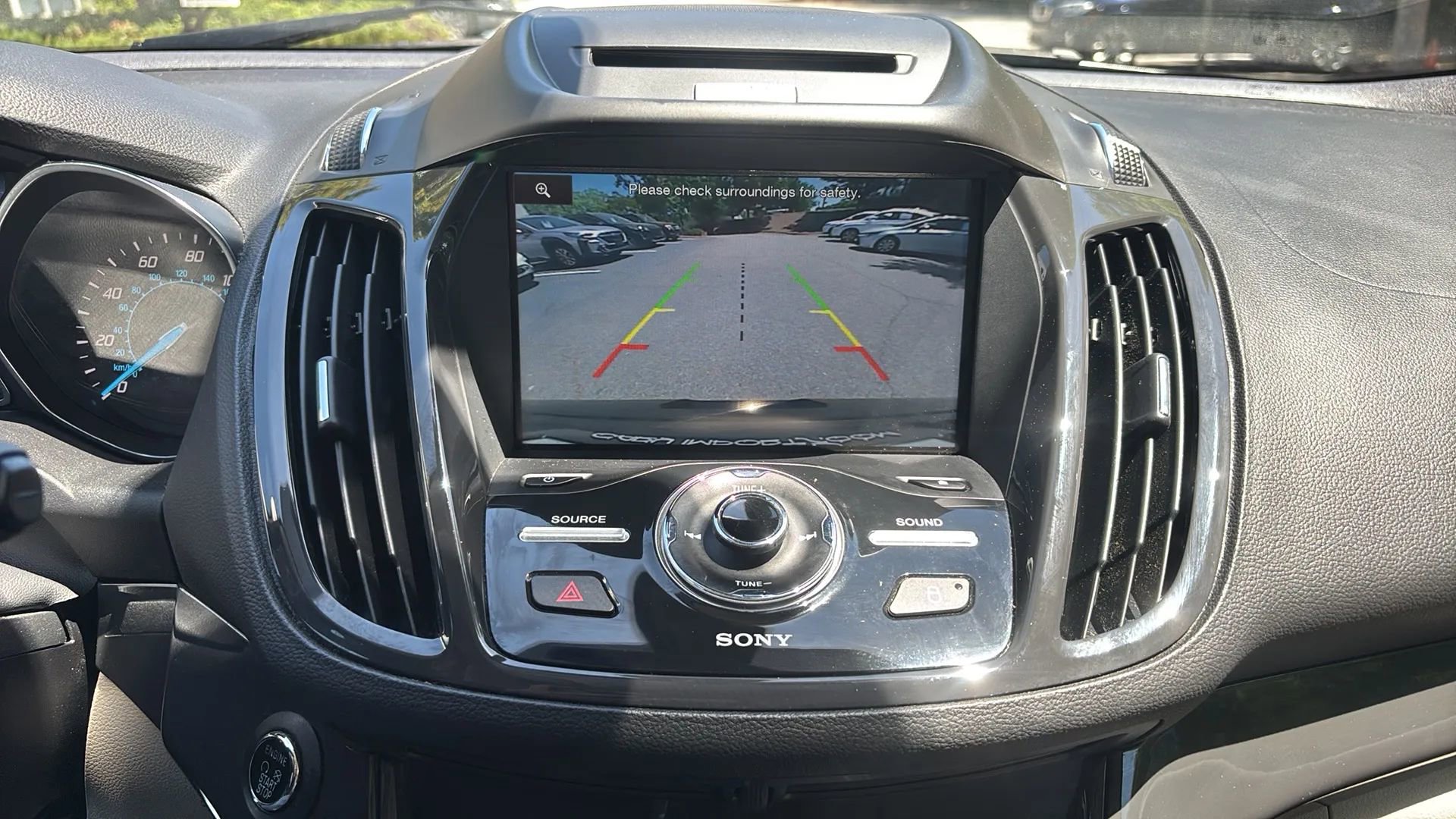 Used 2015 Ford Escape Titanium w/ Equipment Group 301A FWD image 11