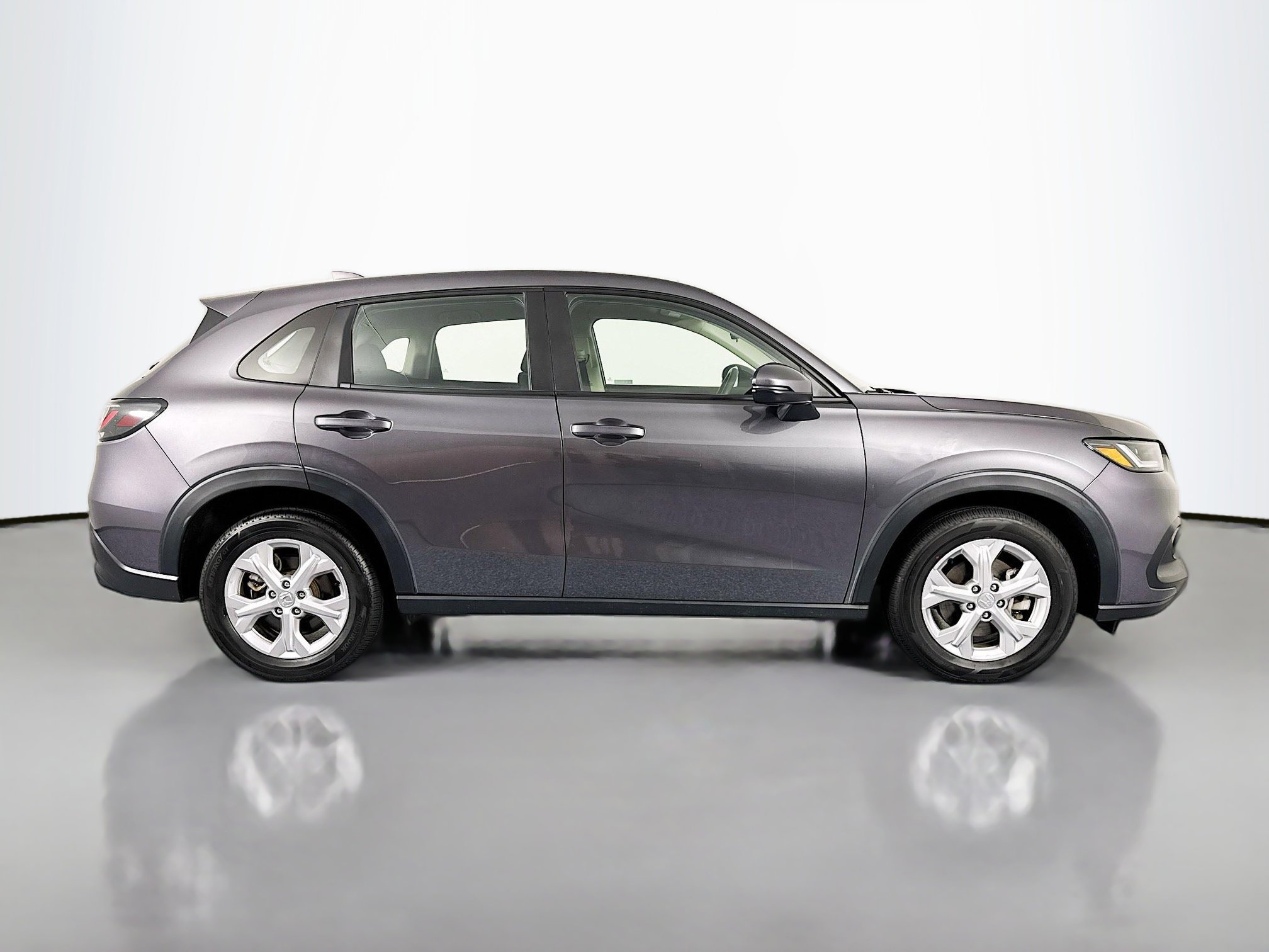 Certified 2023 Honda HR-V LX image 4