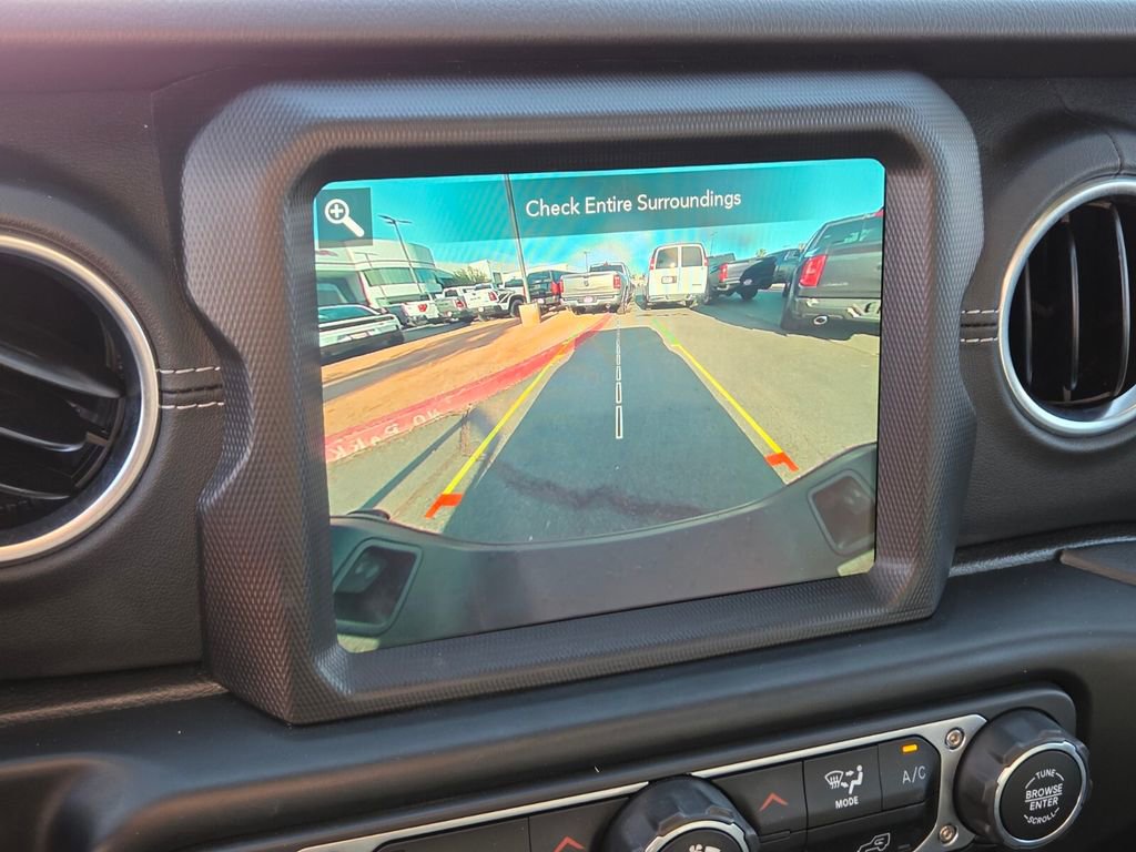Used 2022 Jeep Gladiator Overland w/ Popular Equipment Package AWD/4WD image 29