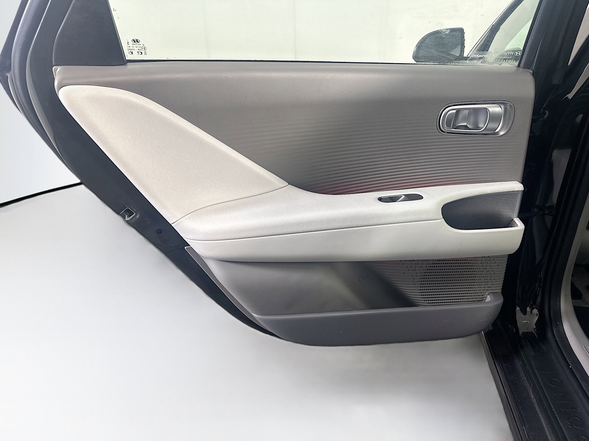 Used 2024 Hyundai Ioniq 6 SEL RWD image 26