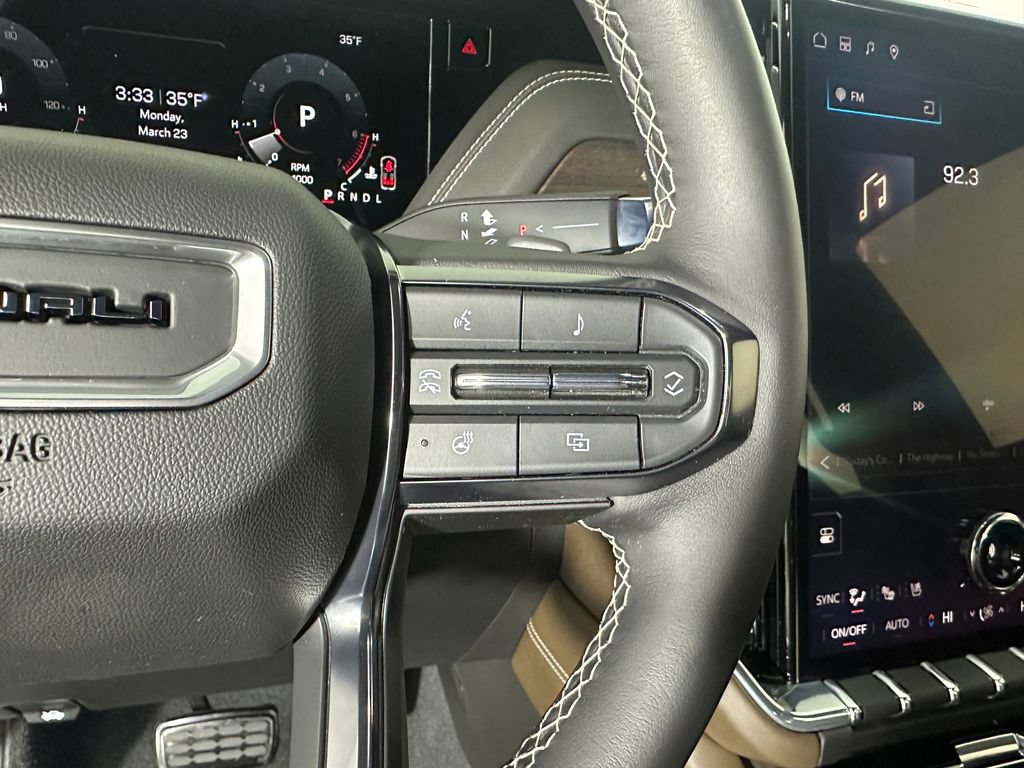 Used 2025 GMC Yukon XL Denali Ultimate AWD/4WD image 14