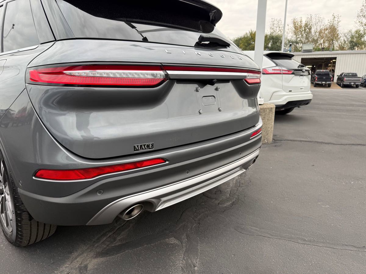 Used 2022 Lincoln Corsair Reserve w/ Equipment Group 201A image 8