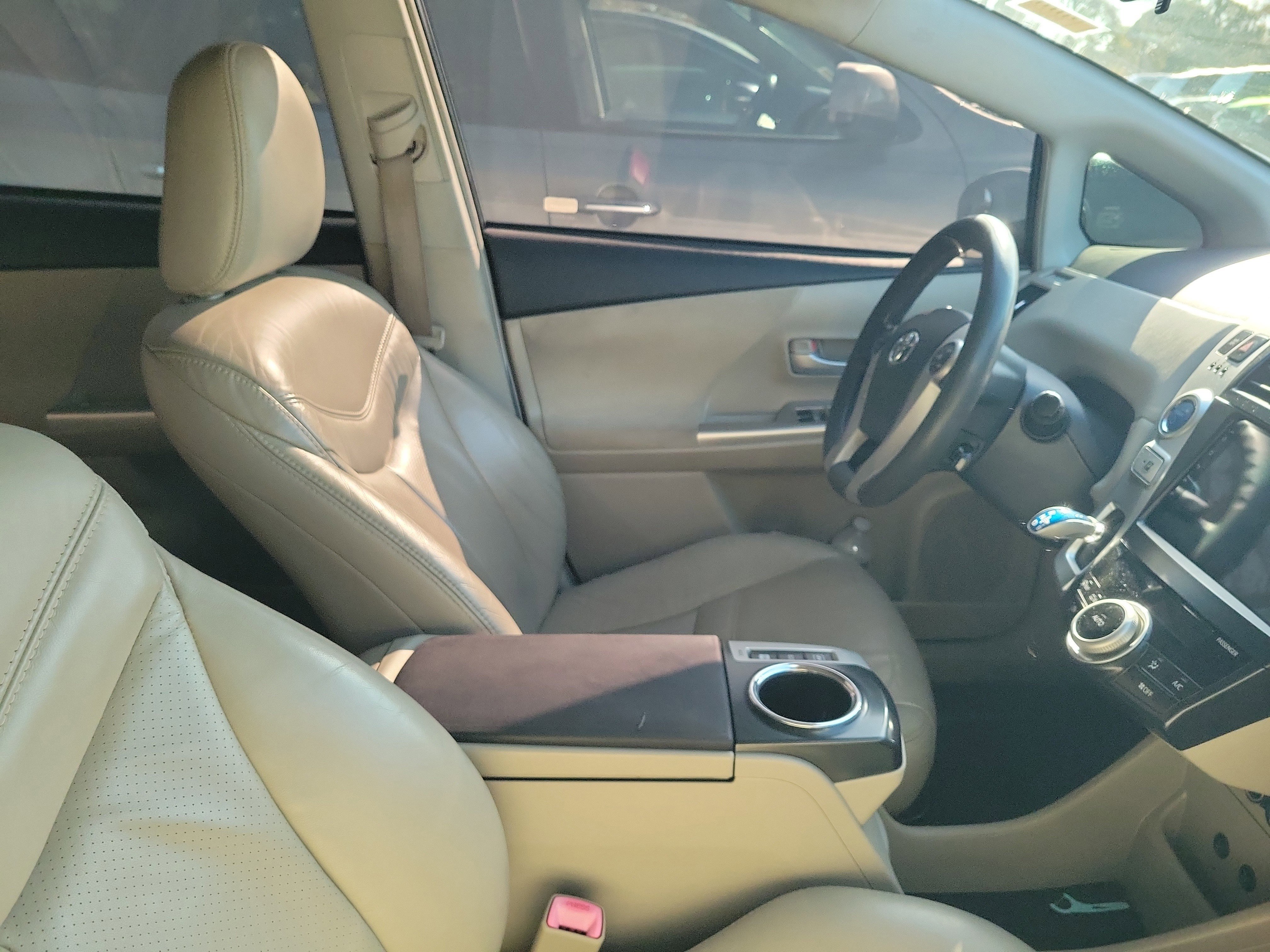 Used 2013 Toyota Prius V Three image 10