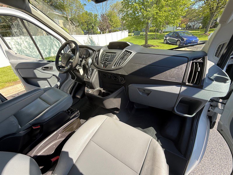 Used 2018 Ford Transit 150 130 Low Roof RWD image 19