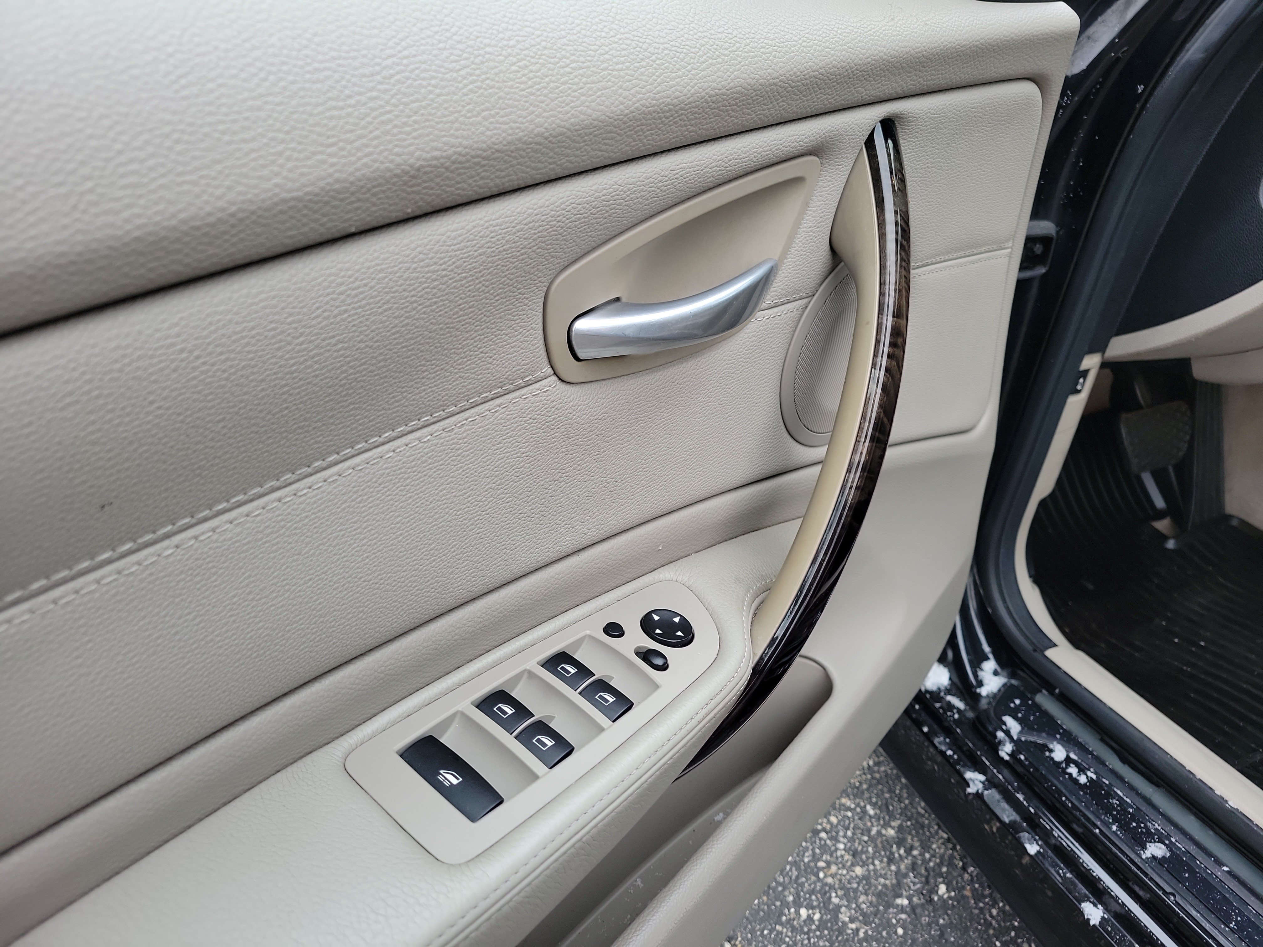 Used 2009 BMW 128i Convertible RWD image 13