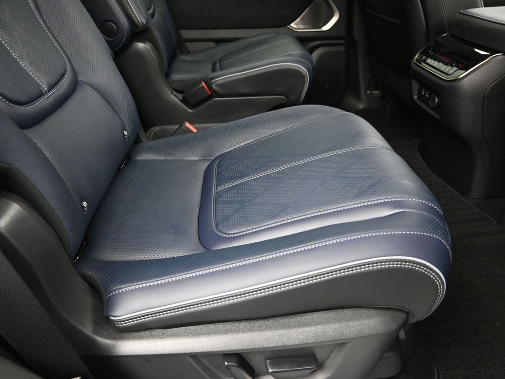 New 2026 INFINITI QX80 4WD w/ Sport Exterior Package image 23