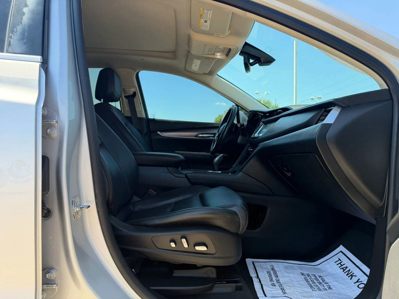 Used 2017 Cadillac XT5 Luxury AWD/4WD image 32