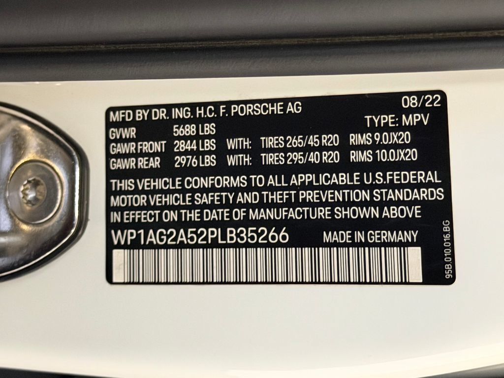 Certified 2023 Porsche Macan S AWD/4WD image 27