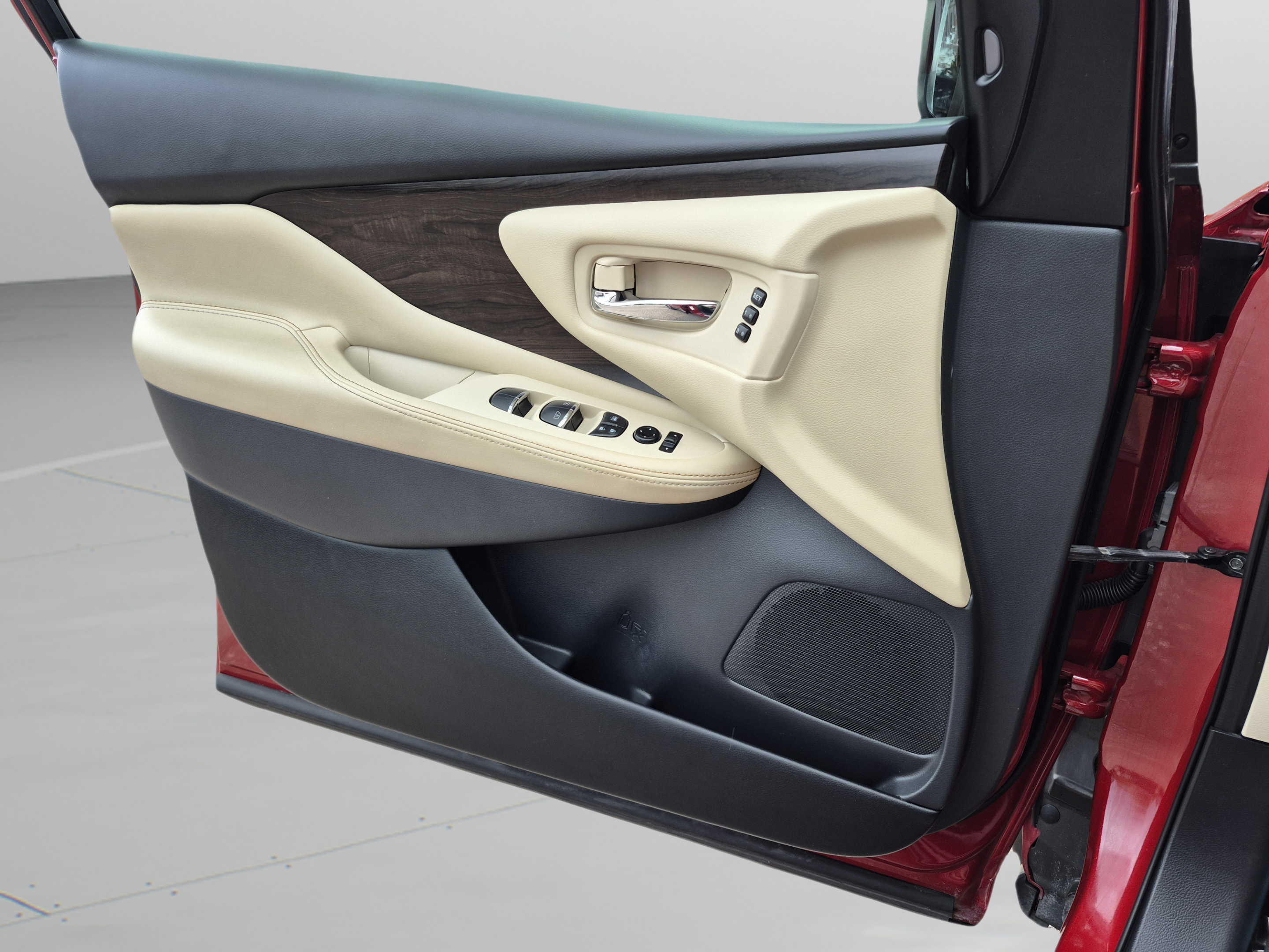 Certified 2023 Nissan Murano Platinum w/ Cargo Package FWD image 25