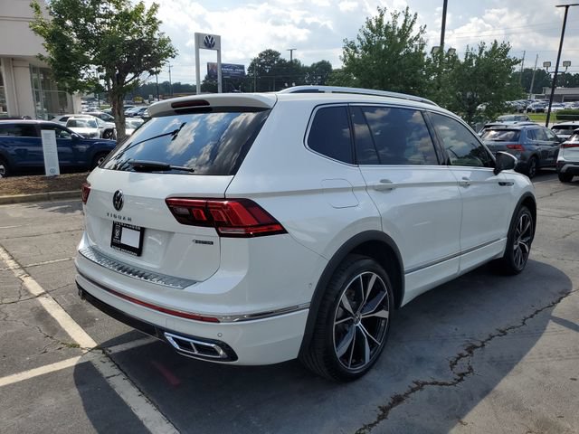 Certified 2024 Volkswagen Tiguan SEL R-Line AWD/4WD image 4