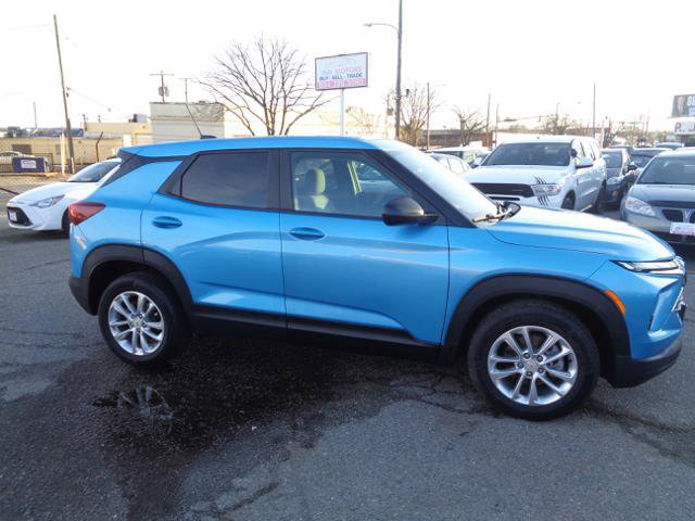 Used 2025 Chevrolet TrailBlazer LS w/ LS Convenience Package AWD/4WD image 8