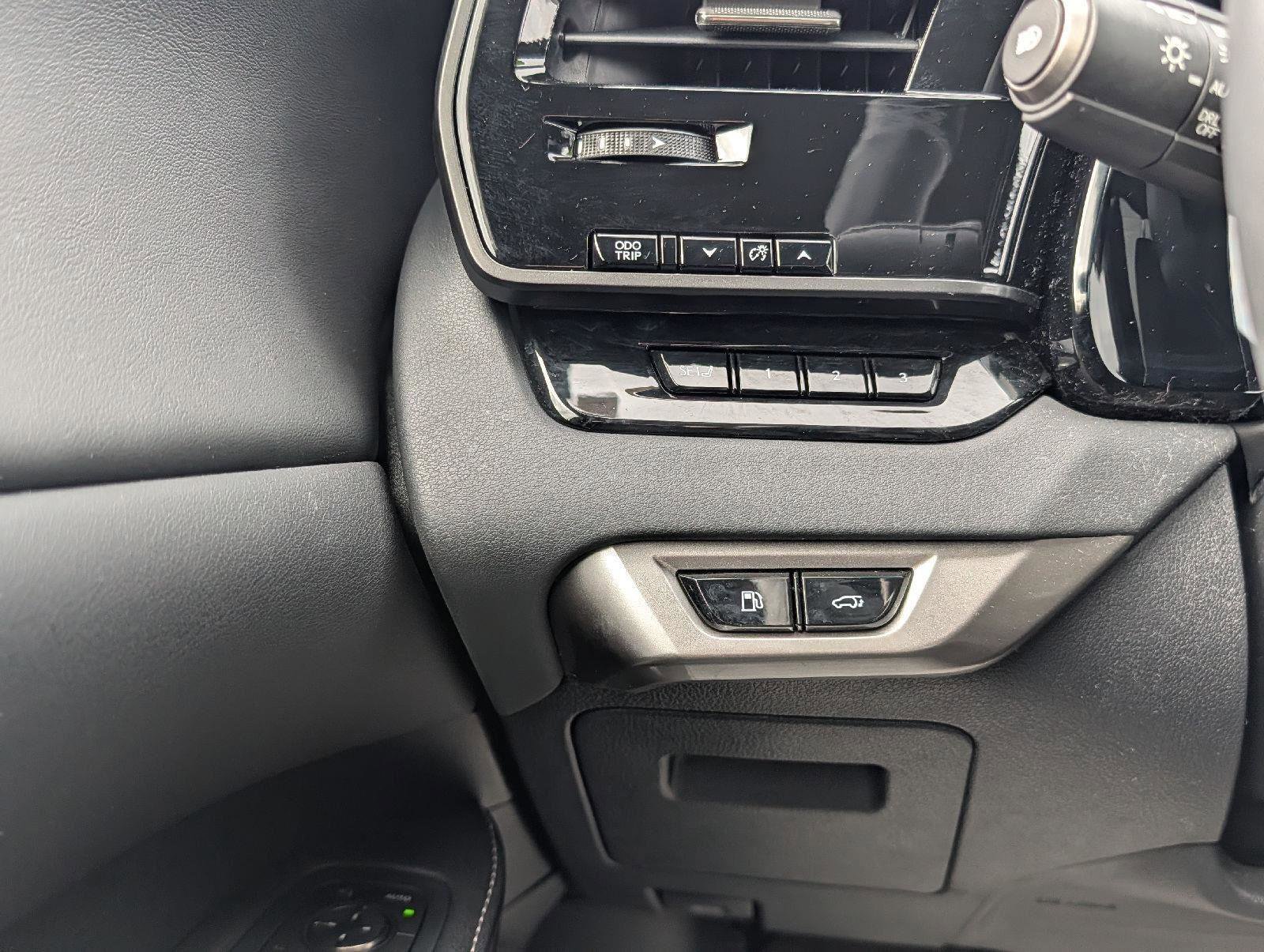 Used 2024 Lexus RX 350 Premium w/ Accessory Package (Z1) image 16