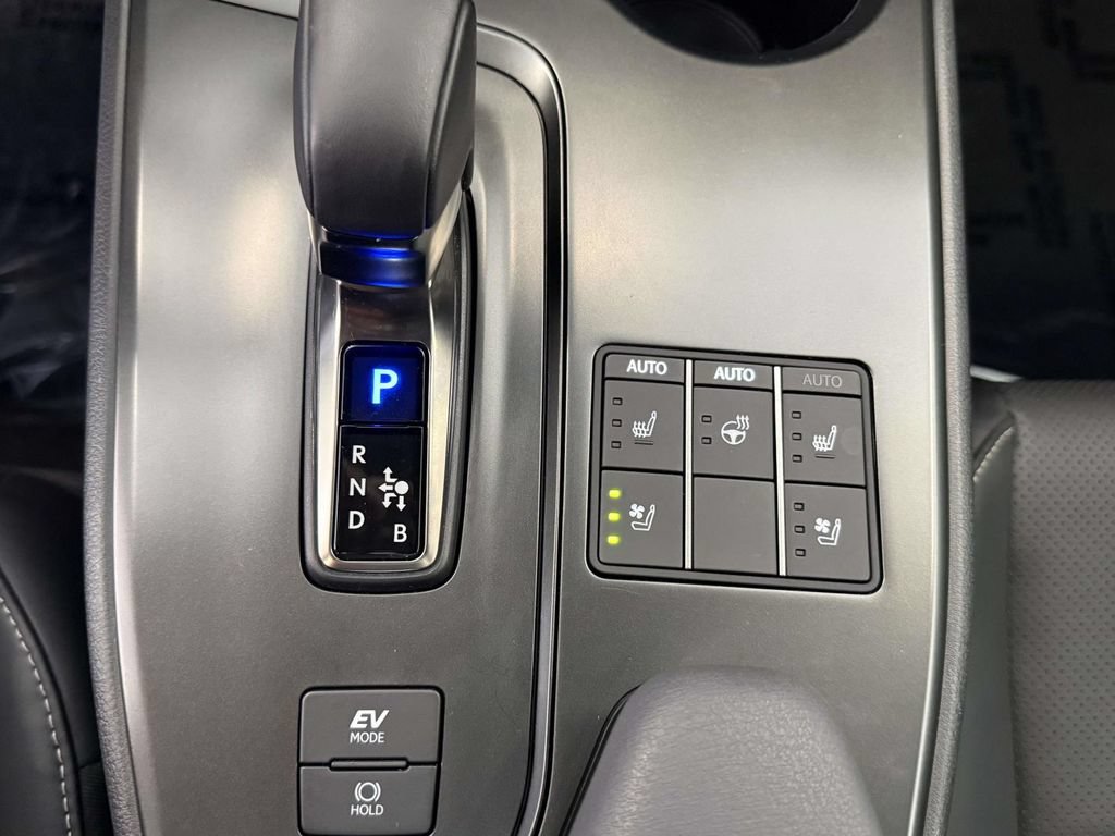 Used 2025 Lexus UX 300h AWD w/ Accessory Package (Z1) image 22