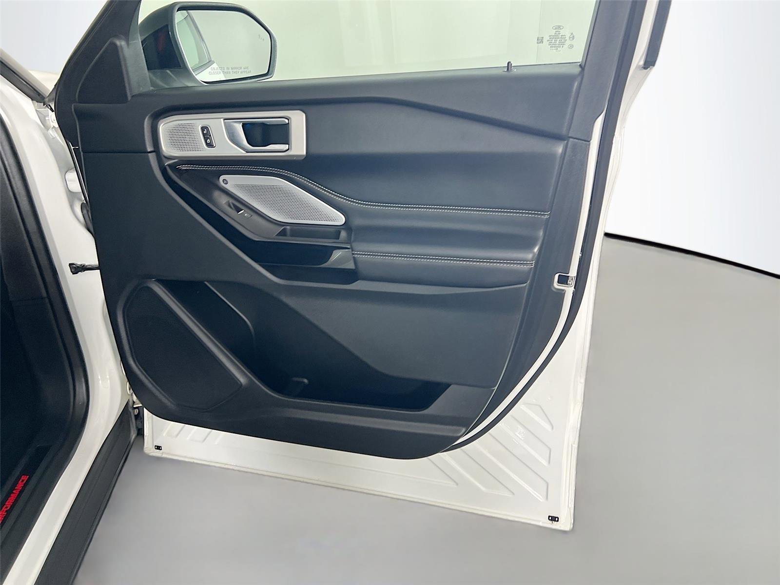 Used 2021 Ford Explorer ST w/ Equipment Group 401A image 27