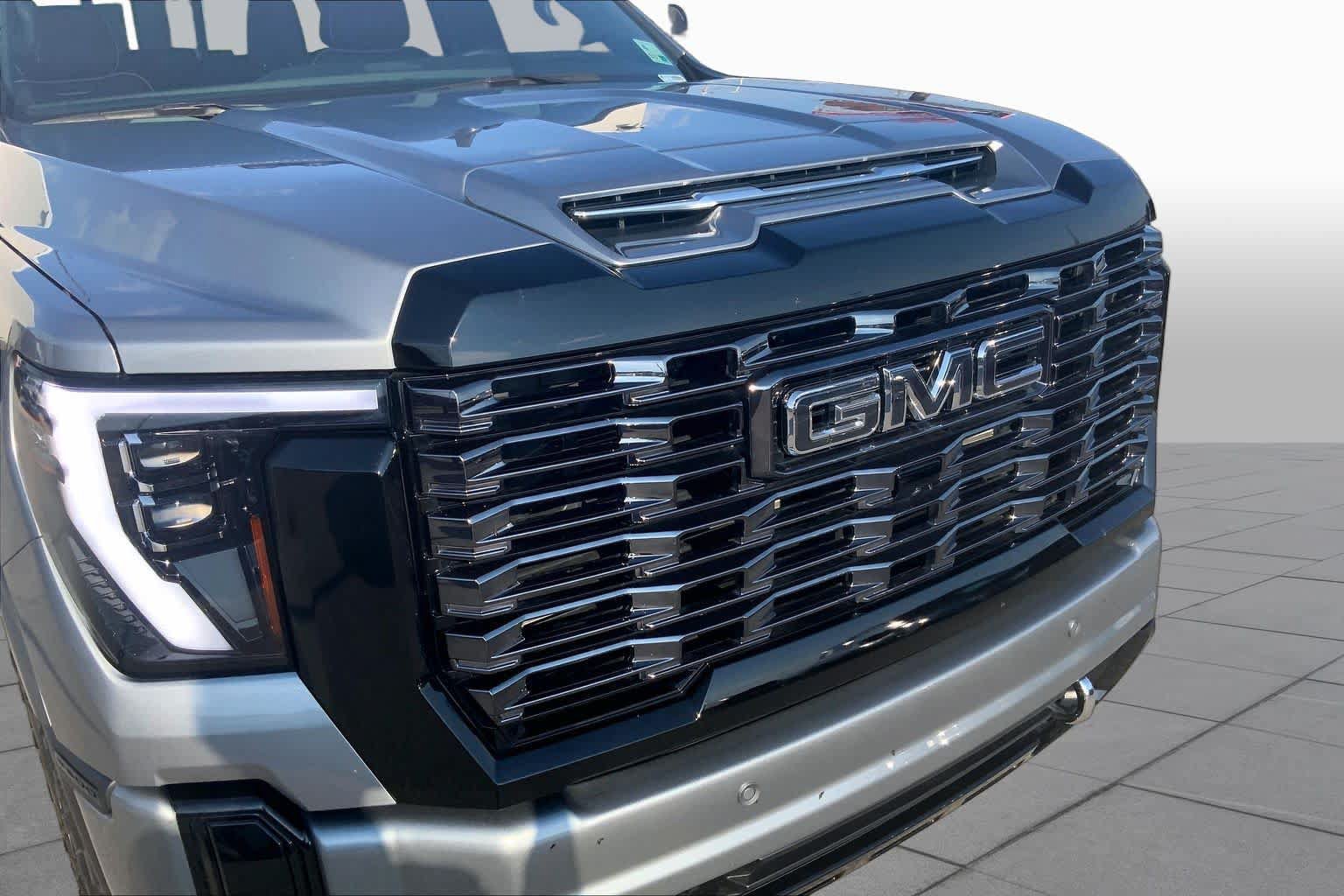 Used 2025 GMC Sierra 2500 Denali Ultimate AWD/4WD image 30