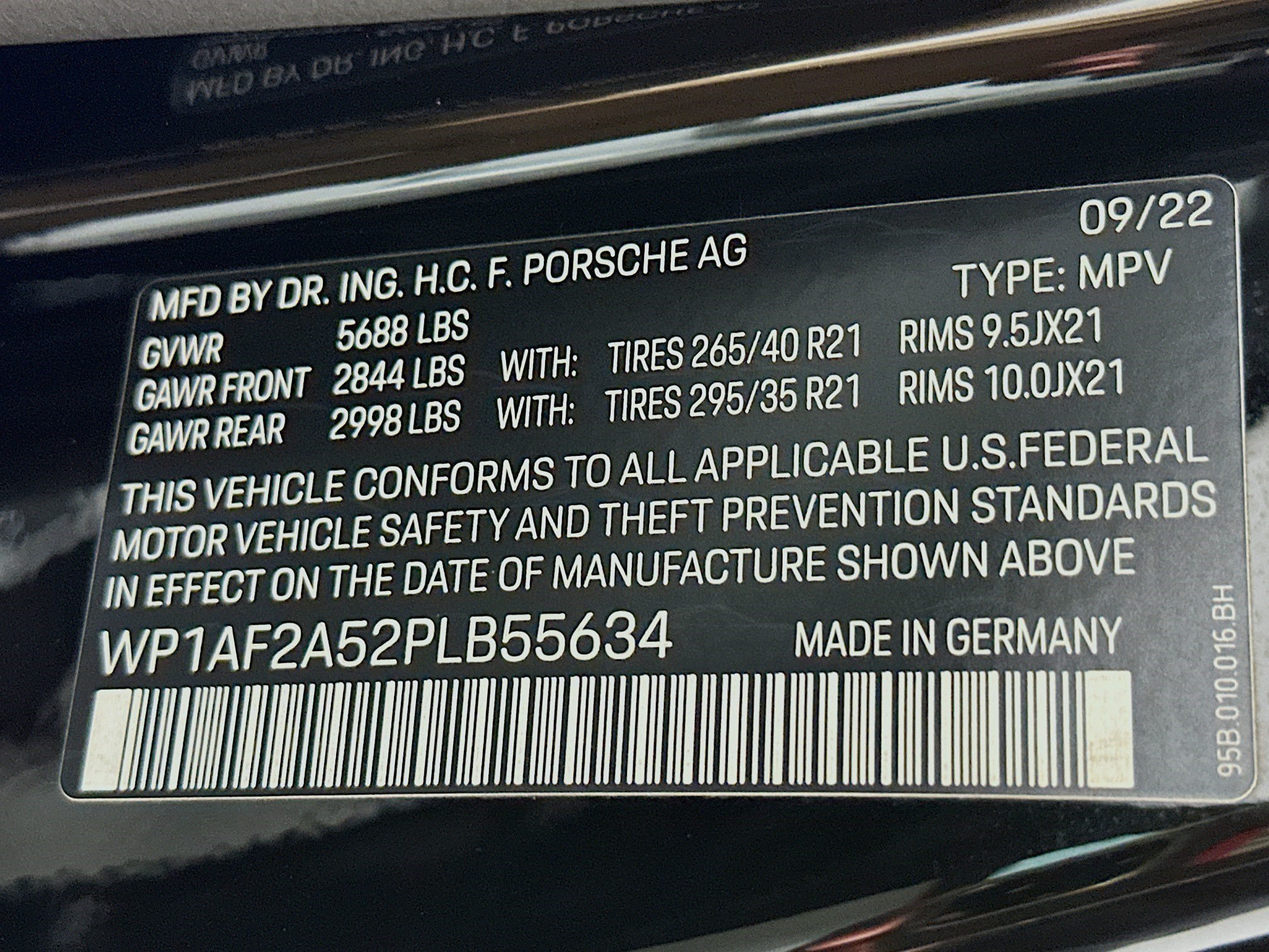 Used 2023 Porsche Macan GTS w/ Premium Package Plus AWD/4WD image 36