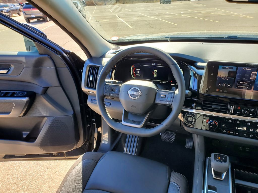 New 2026 Nissan Pathfinder SL image 16