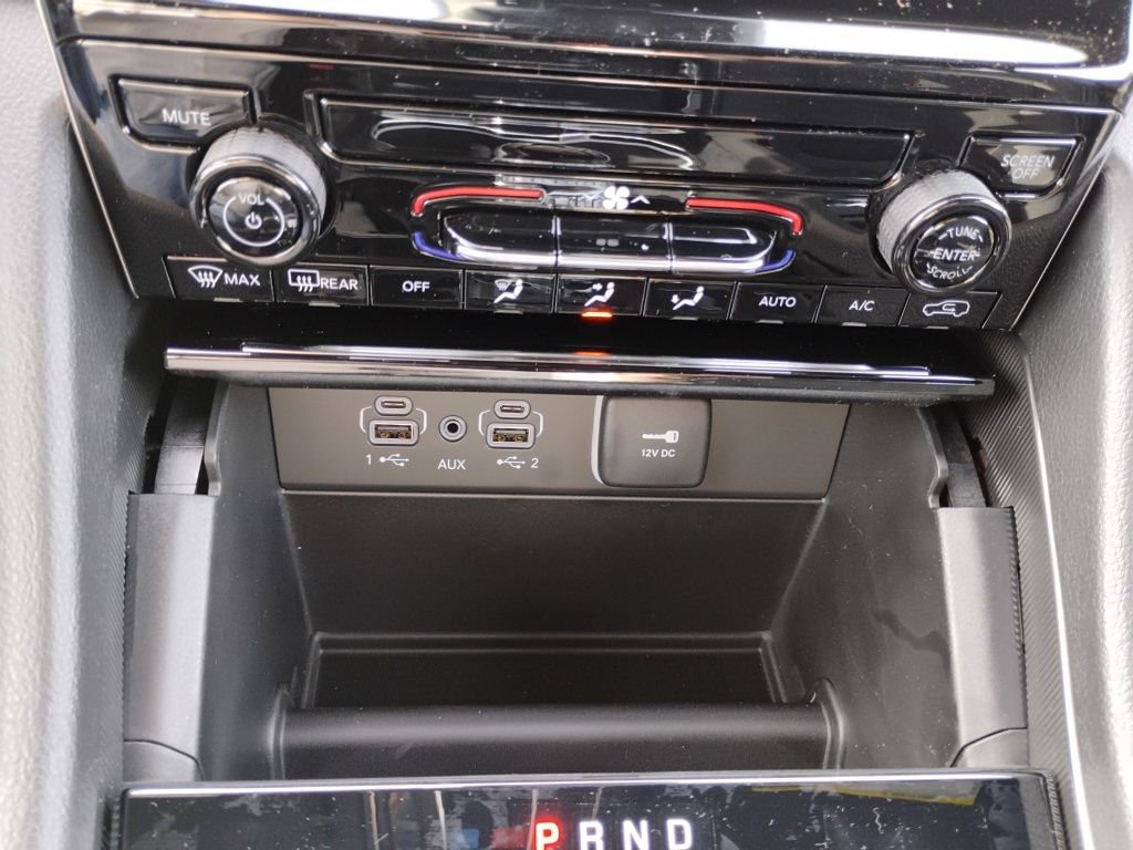 New 2025 Jeep Grand Cherokee Laredo w/ Trailer Tow Package image 24