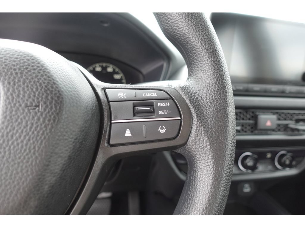 Used 2025 Honda HR-V LX image 14