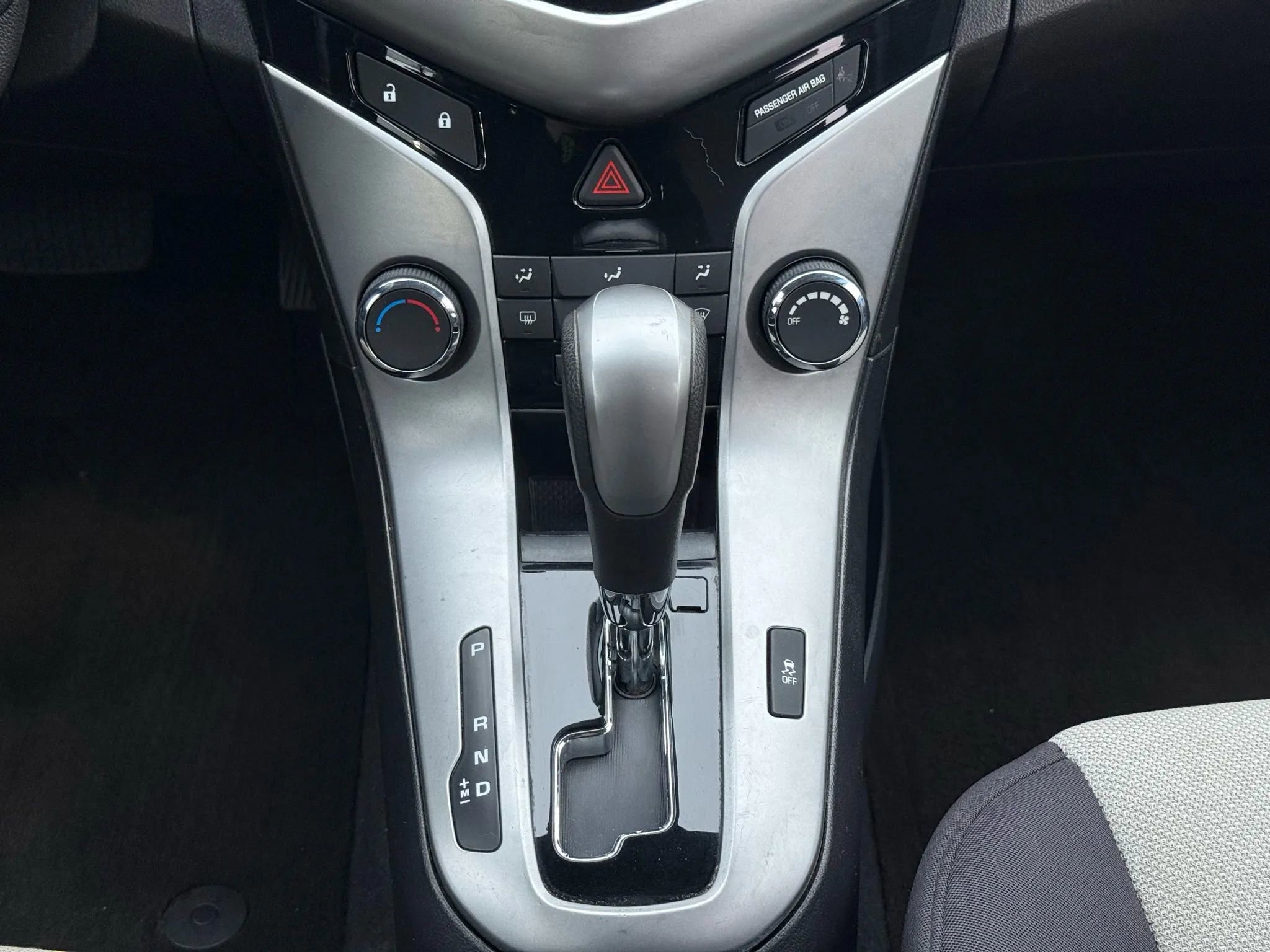 Used 2013 Chevrolet Cruze LS image 37