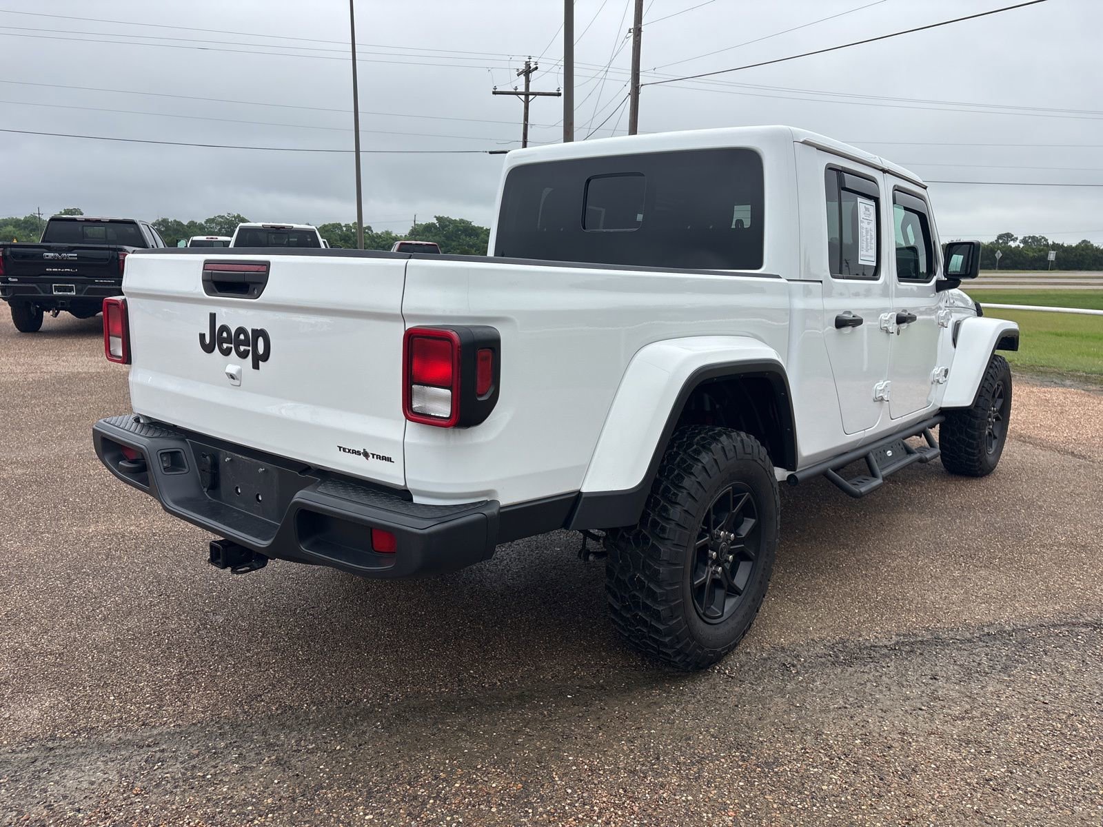 Used 2025 Jeep Gladiator Sport AWD/4WD image 6