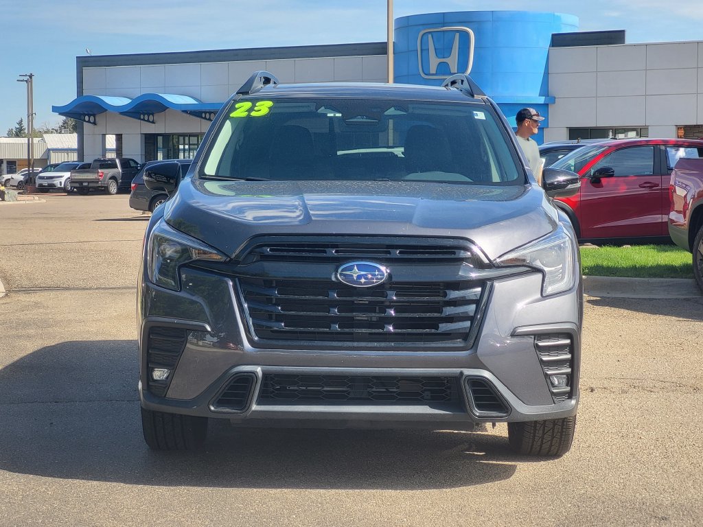 Used 2023 Subaru Ascent Onyx Edition AWD/4WD image 2