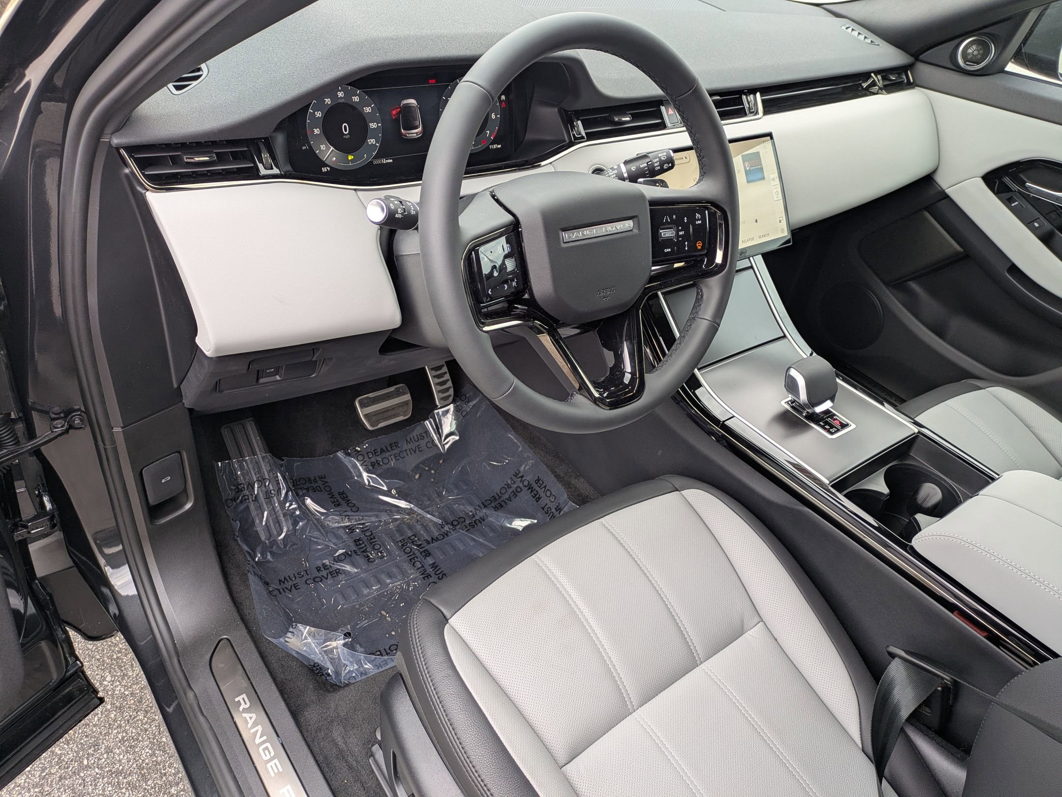 New 2026 Land Rover Range Rover Evoque Dynamic SE image 9