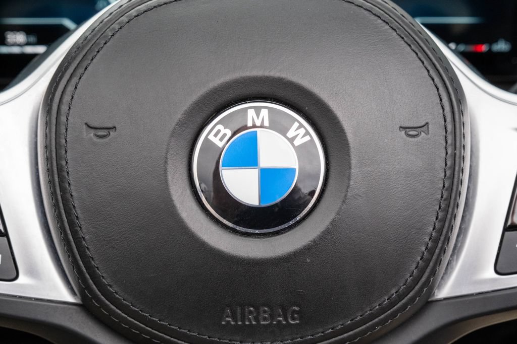Used 2024 BMW M440i Convertible w/ Premium Package RWD image 25