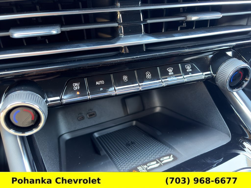 New 2027 Chevrolet Traverse RS w/ LPO, Floor Liner Package AWD/4WD image 17