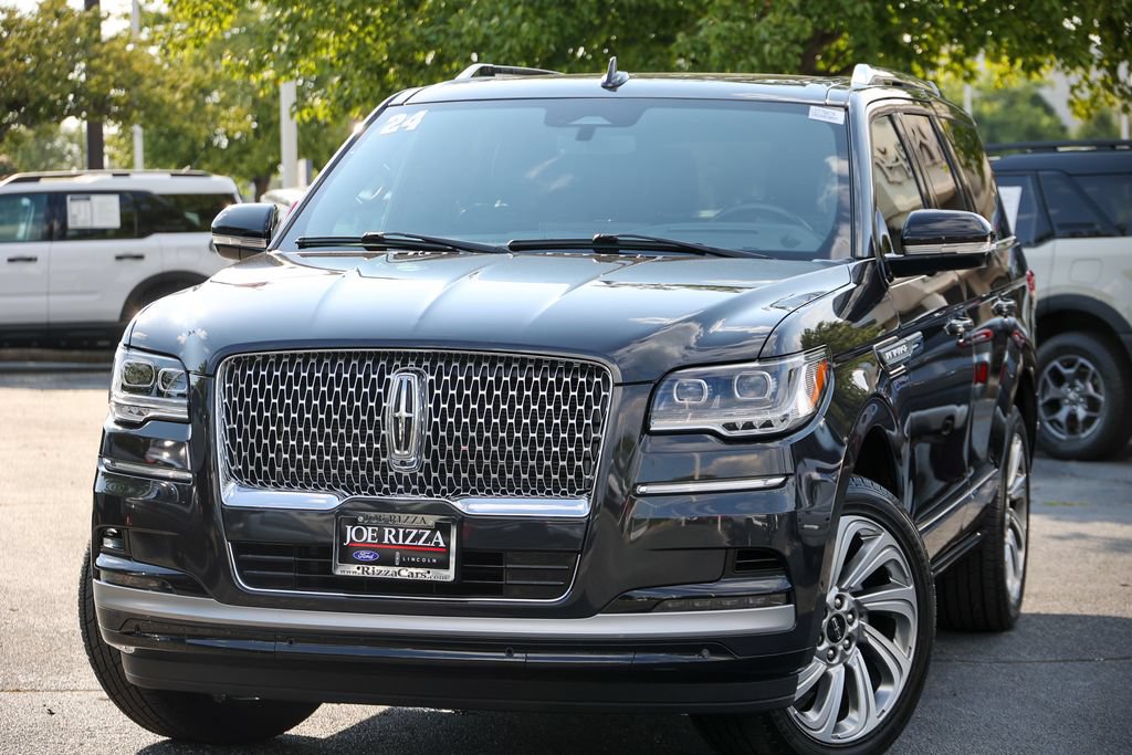 Used 2024 Lincoln Navigator Reserve AWD/4WD image 31