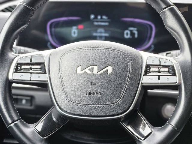 Used 2025 Kia Telluride S image 16