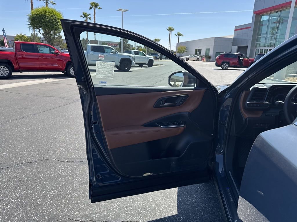 New 2026 Toyota Crown Signia image 4