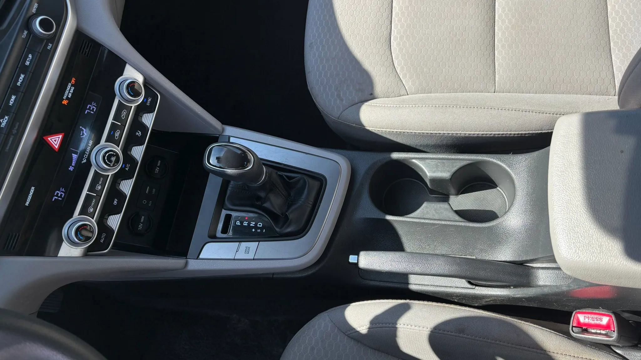Used 2020 Hyundai Elantra SEL FWD image 22