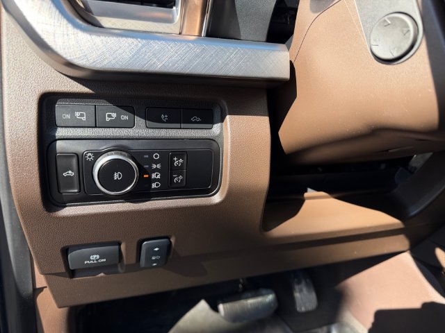 Used 2023 Ford F350 King Ranch AWD/4WD image 23