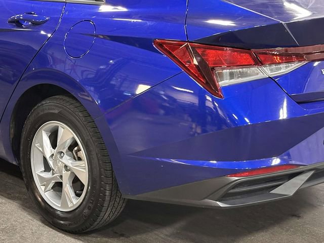 Used 2023 Hyundai Elantra SE FWD image 13