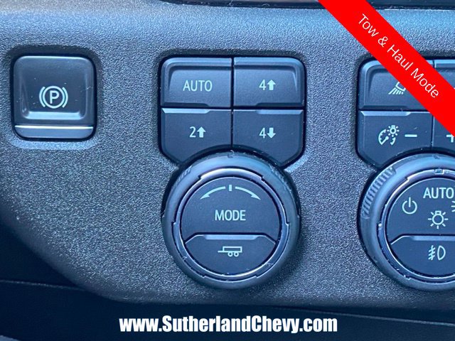 Used 2025 Chevrolet Silverado 1500 LTZ AWD/4WD image 29