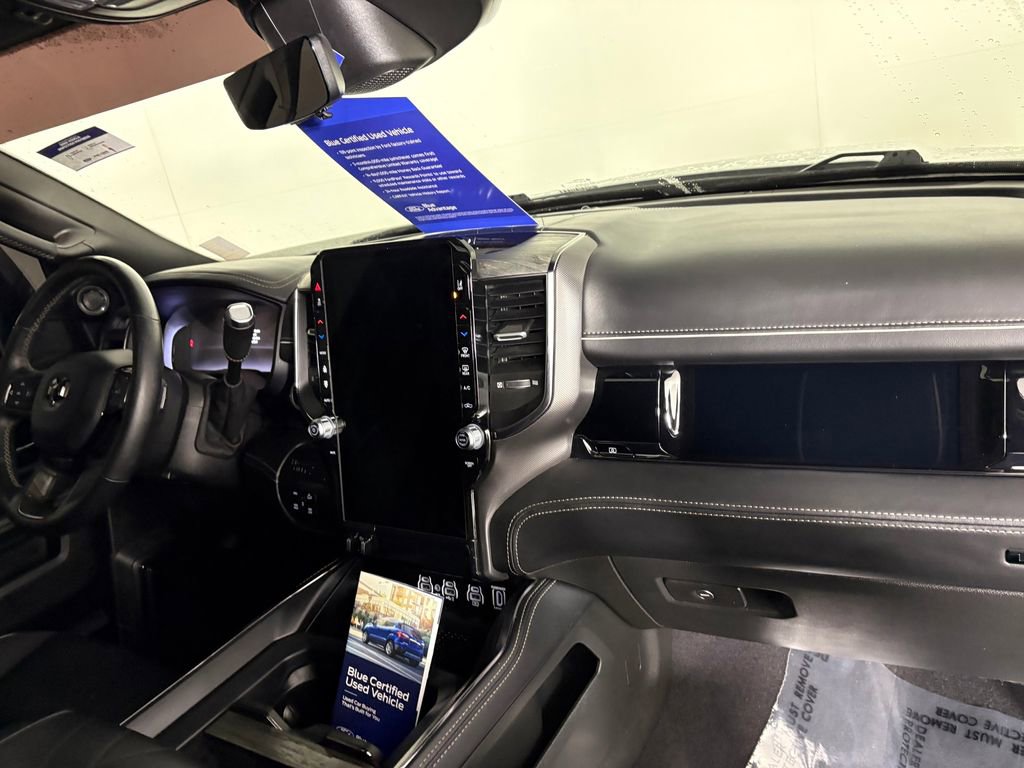 Used 2025 RAM 2500 Limited AWD/4WD image 35