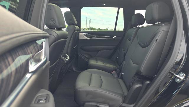 Used 2024 Cadillac XT6 Premium Luxury AWD/4WD image 14
