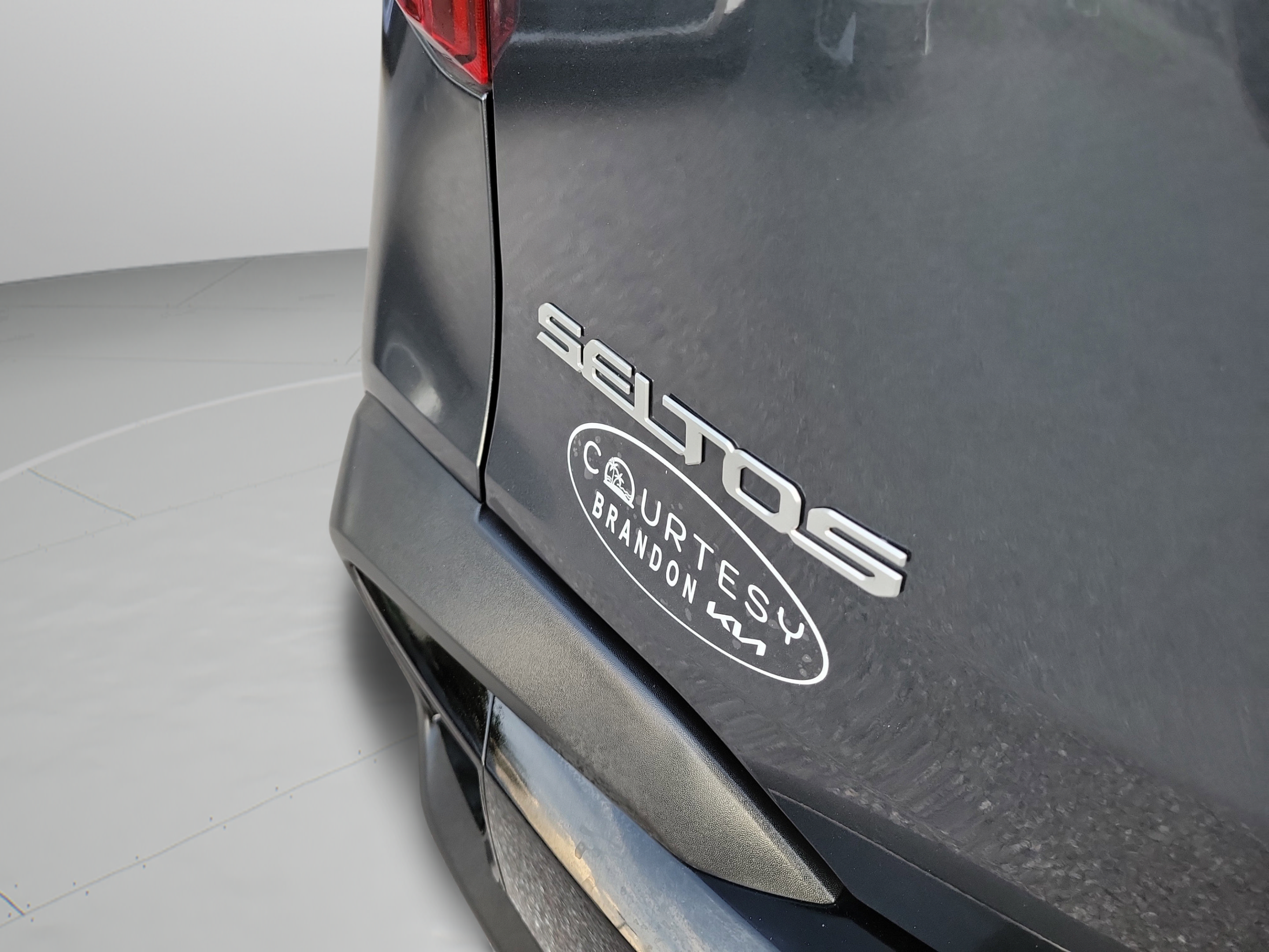 Certified 2024 Kia Seltos EX FWD image 32