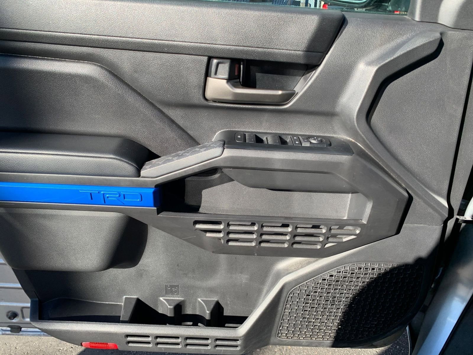 Used 2025 Toyota Tacoma TRD Off-Road image 20