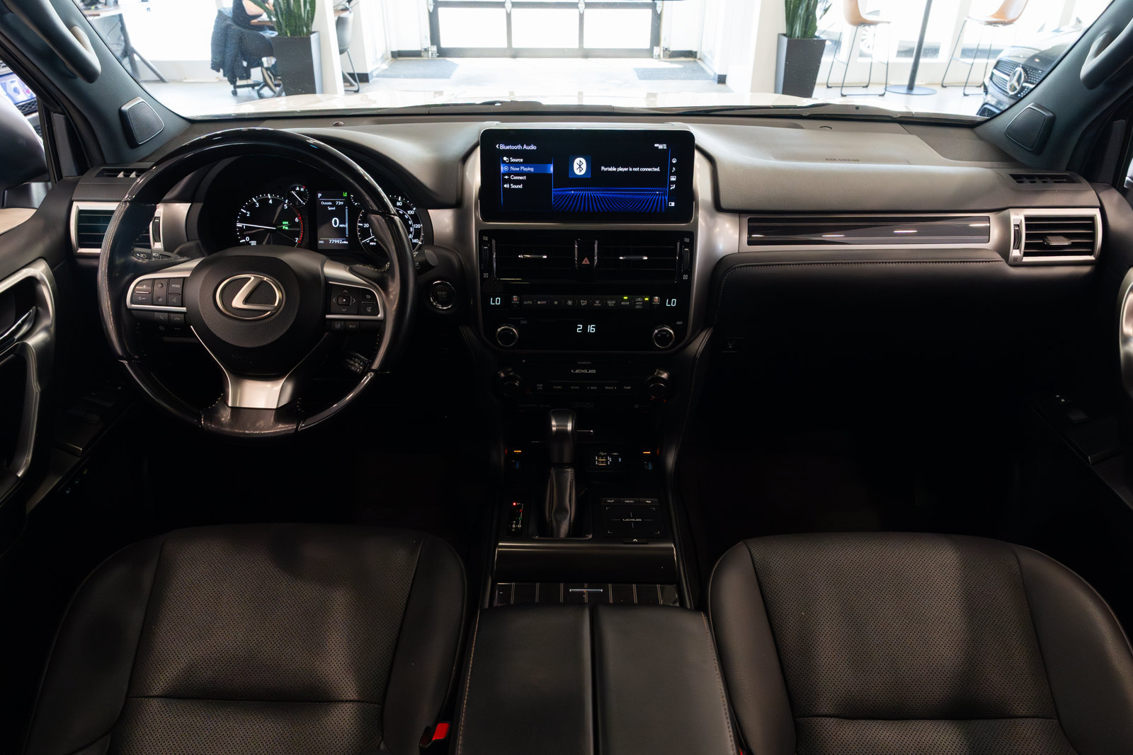 Used 2023 Lexus GX 460 Premium w/ Accessory Package AWD/4WD image 7