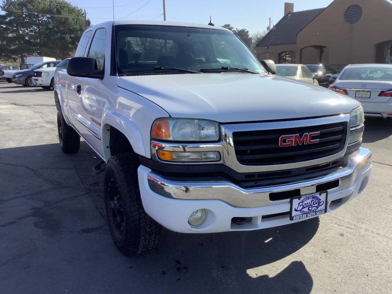 Used 2003 GMC Sierra 2500 SLE w/ Skid Plate Package image 7