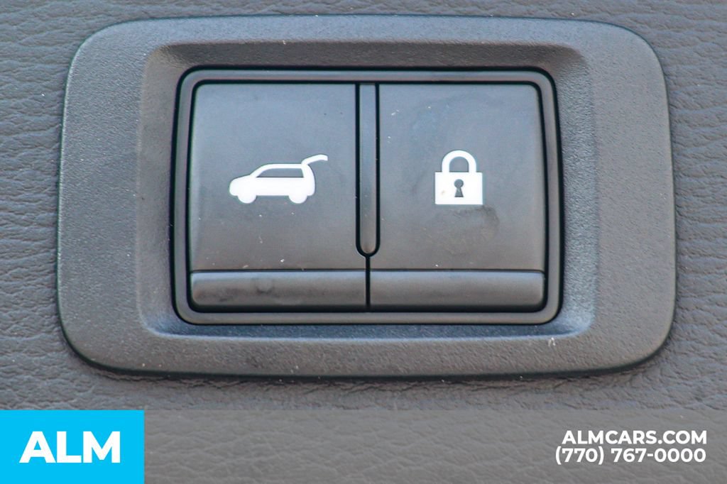 Used 2025 Mitsubishi Outlander SE FWD image 24