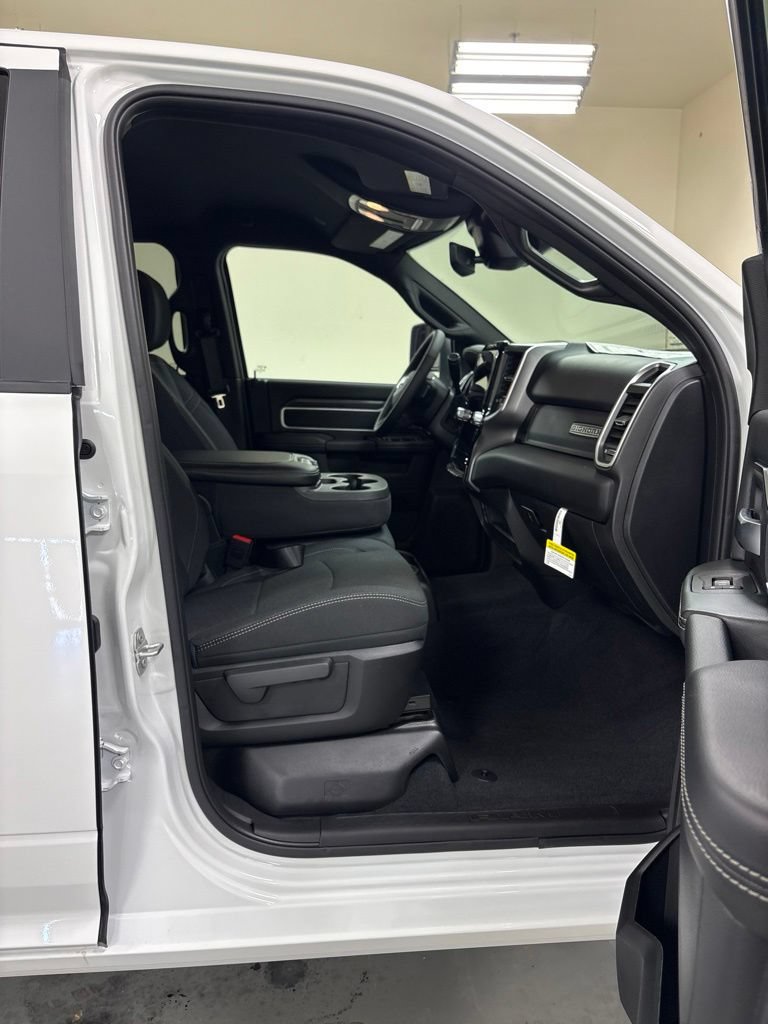 New 2026 RAM 2500 Big Horn AWD/4WD image 24