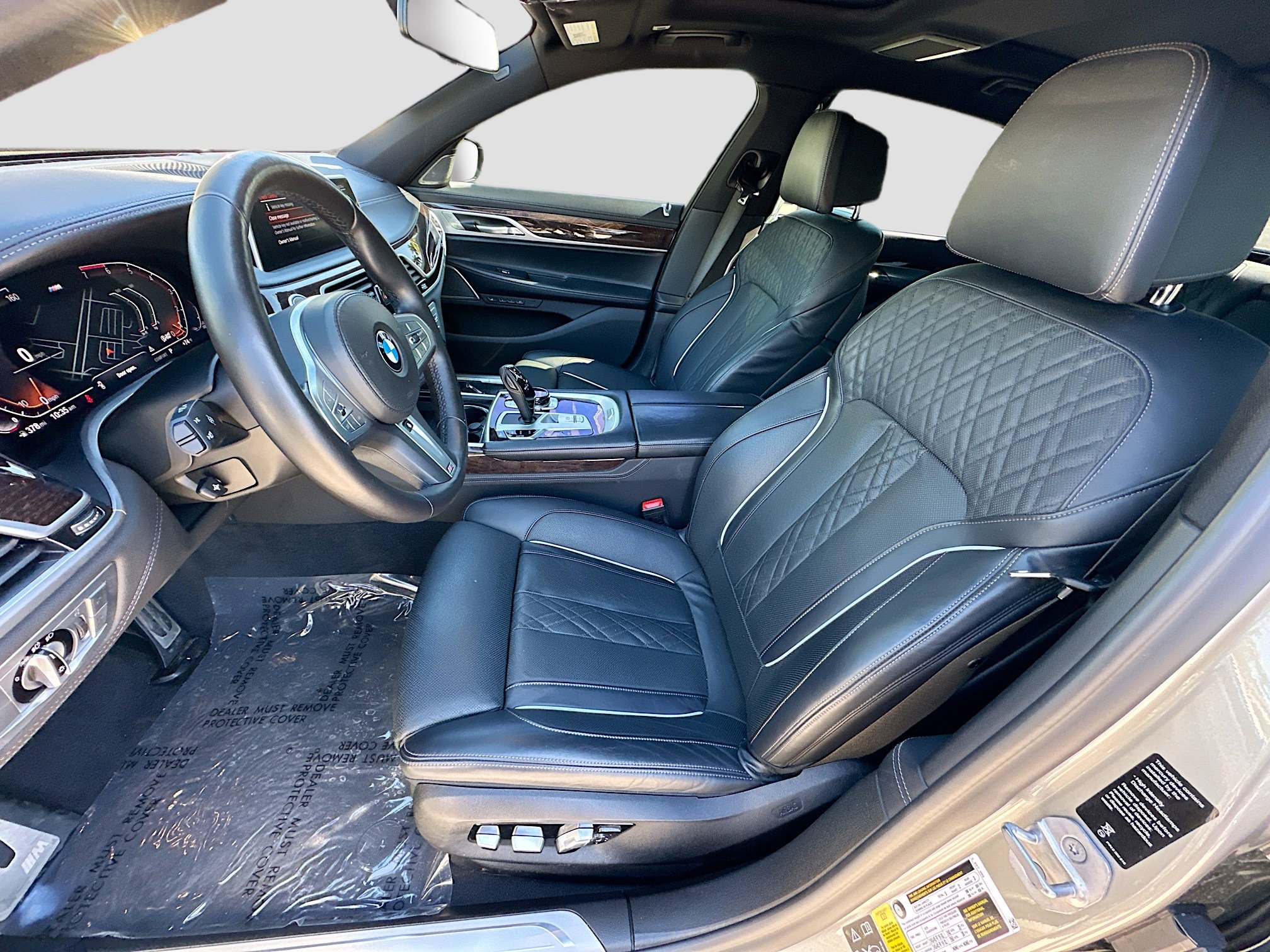 Used 2022 BMW 750i xDrive w/ Executive Package image 21