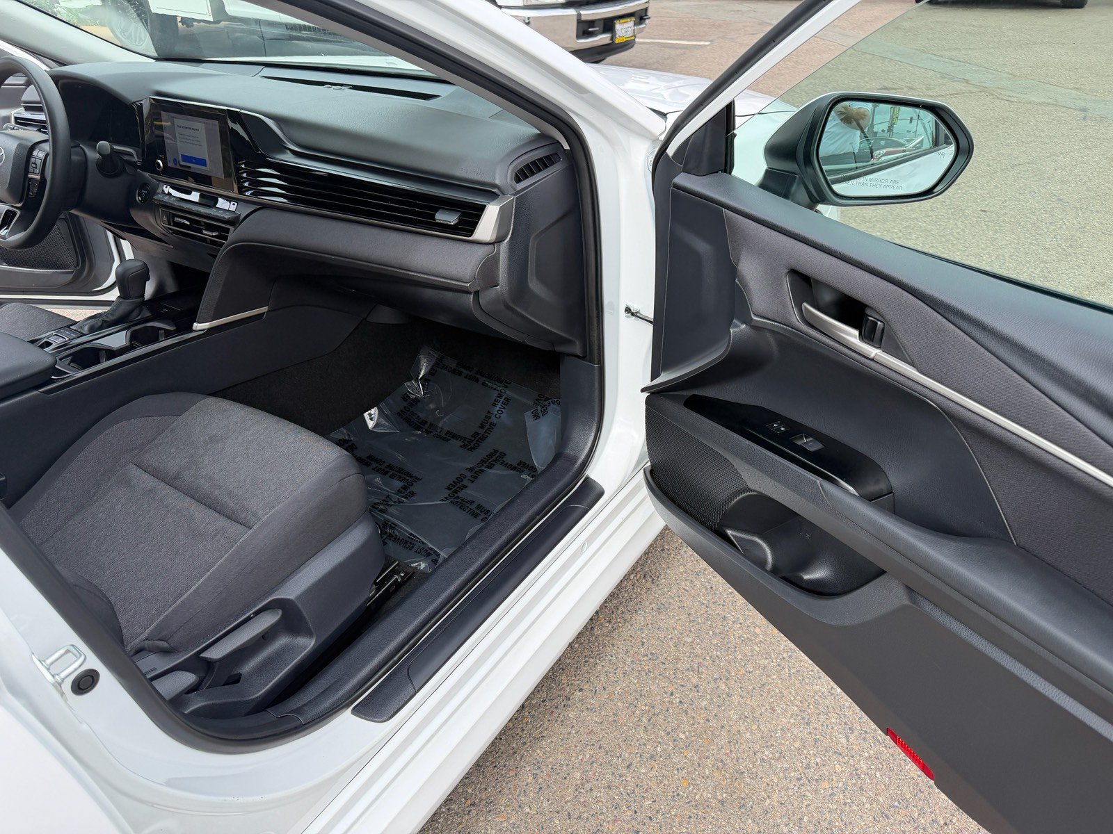 Used 2025 Toyota Camry LE FWD image 14